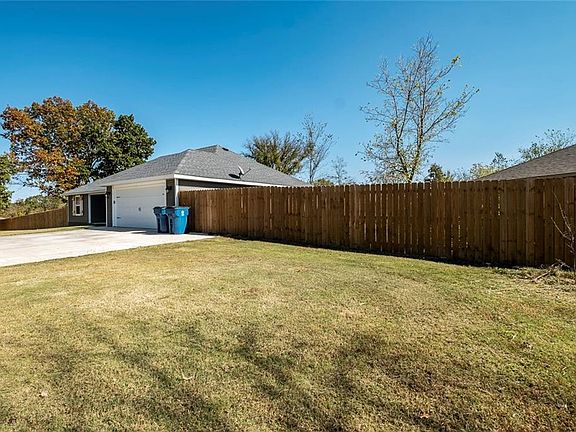 2nd image of 26 Lockhart Ln