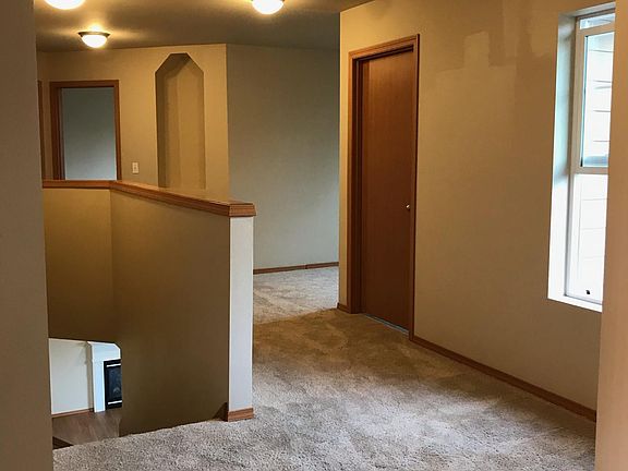 5th image of 1361 NE Watland St