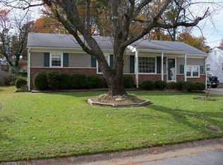 1052 Saint Julian Dr, Chesapeake, VA 23323