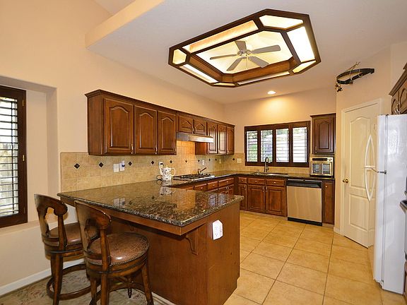 5th image of 2976 E Christopher Dr