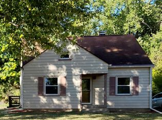 7021 W Southport Rd, Peoria, IL 61615