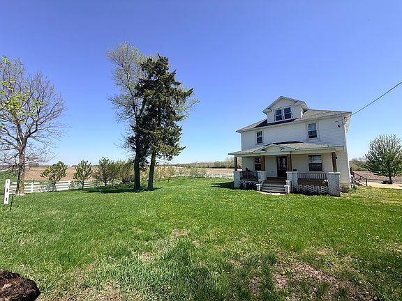 2nd image of 1801 Lee Center Rd