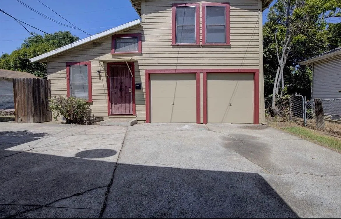1215 W Harding Way photo 1