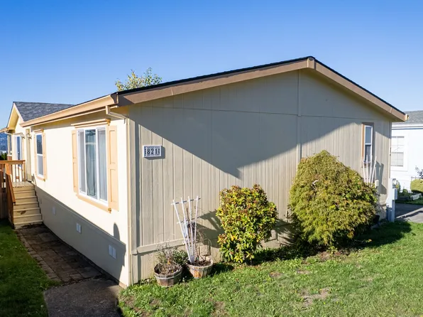 821 SW Crestview Way, Troutdale, OR 97060
