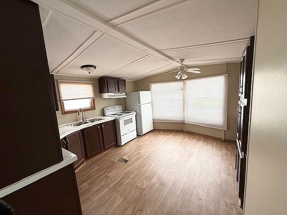 2nd image of 46000 Geddes Rd Trailer 117