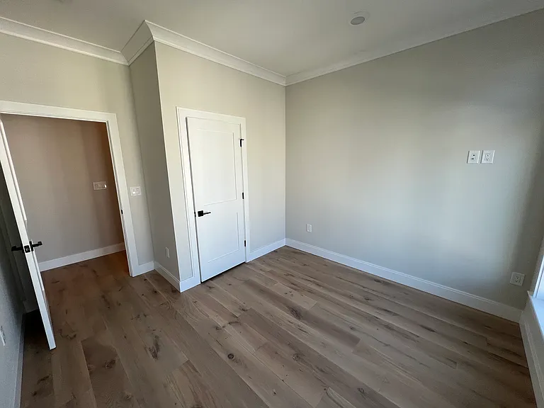 Everett St — Photo 12