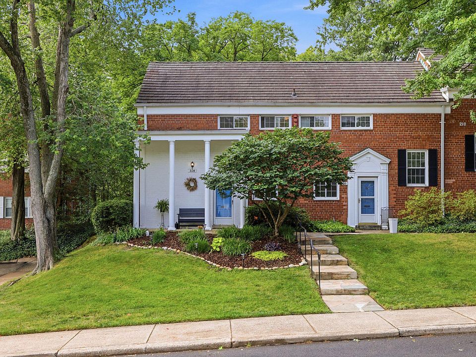 1st image of 3128 Martha Custis Dr