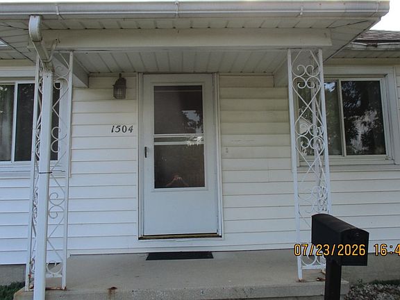 3rd image of 1504 Nicklin Ave