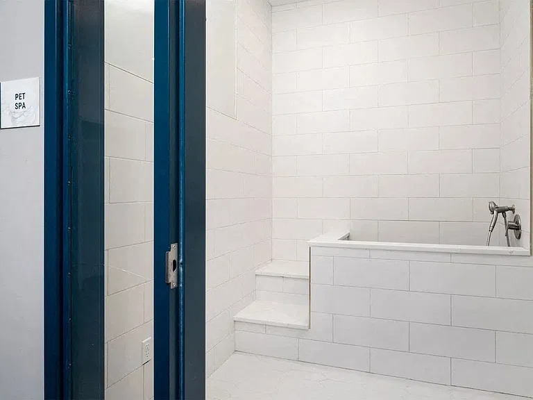Skytop Apartments — Photo 21