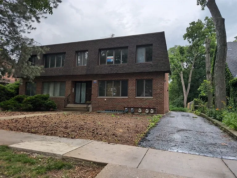 242 W Slade St — Photo 27