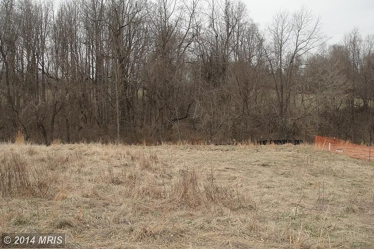 2nd image of 8409 Hollow Tree Ln