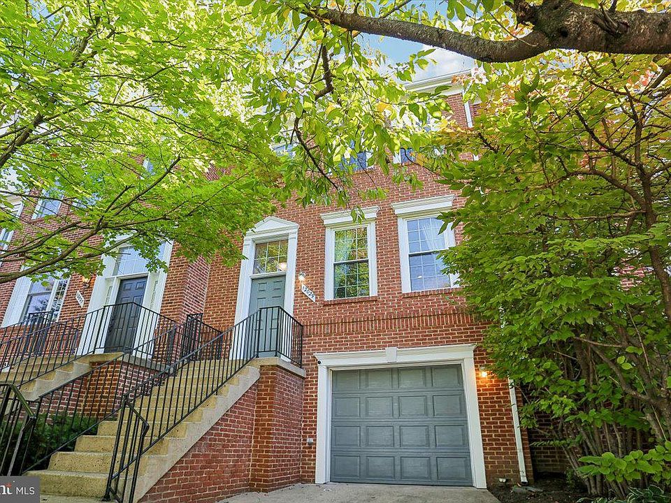 1st image of 12029 Edgemere Cir