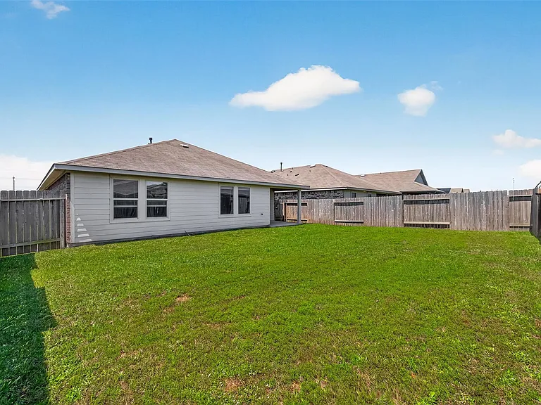 18361 Timbermill Ln — Photo 36