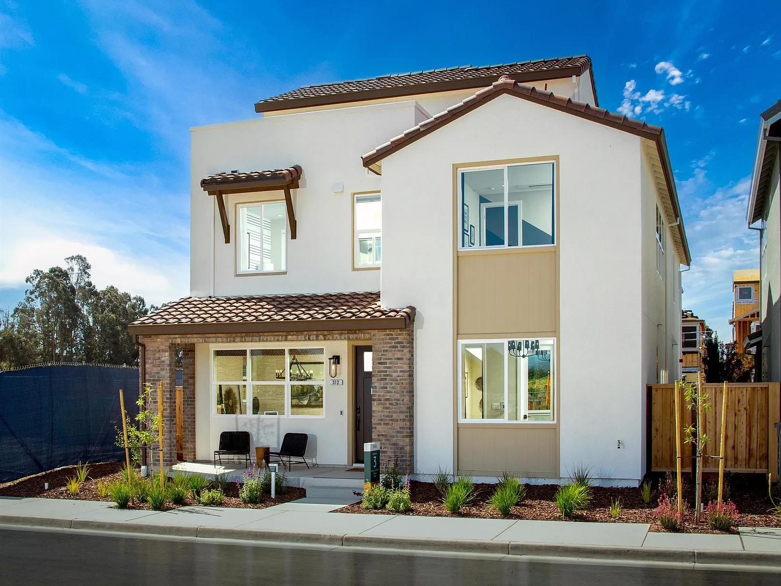 343 Cordelia Dr - 5bd/5ba, 2,827 sqft - in Napa, CA