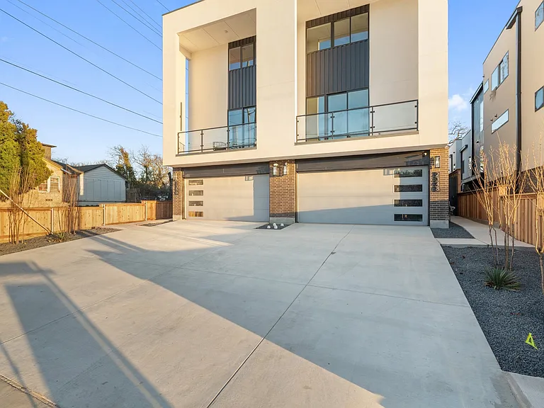 2348 Wycliff Ave — Photo 1