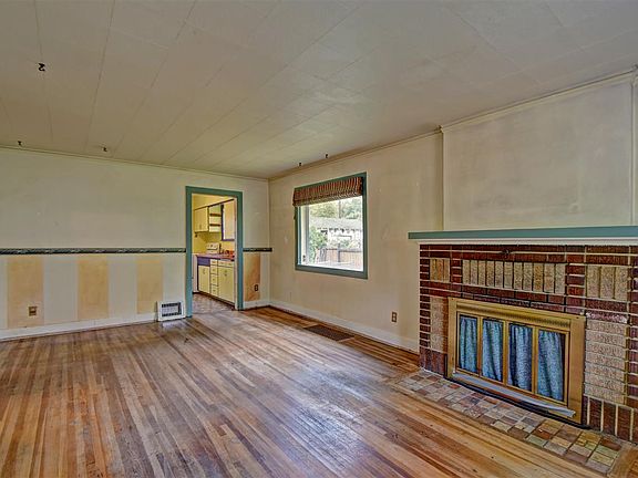 5th image of 3508 W Glass Ave