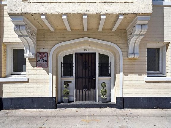 3rd image of 2801 Saint Charles Ave #103