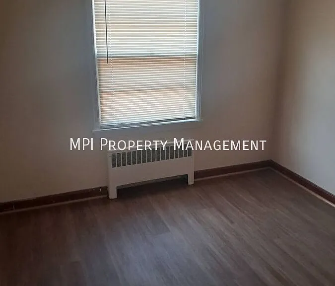 232 N 75th St #8 — Photo 8