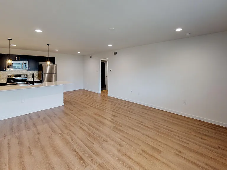 Live Oak Manor — Photo 5