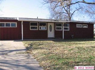 425 Lahoma Dr, Bartlesville, OK 74003