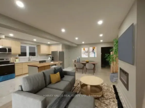 32 Santa Barbara Rd, Toronto, ON M2N 2C2