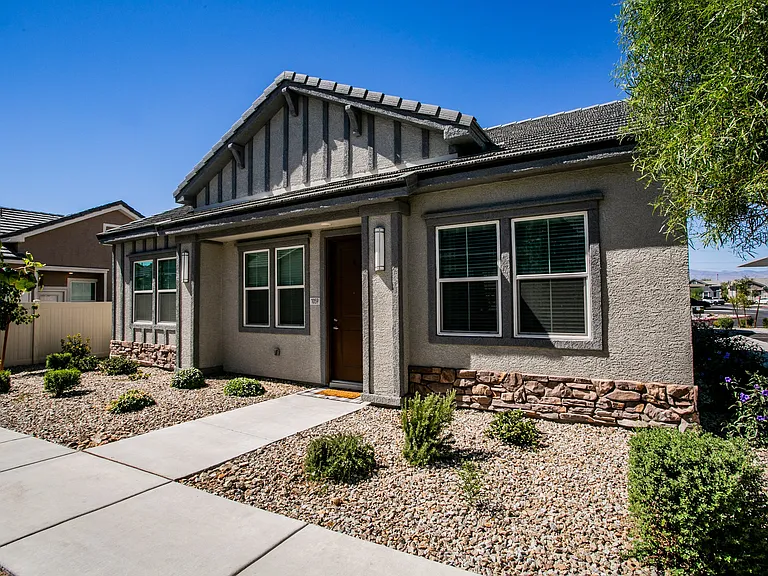 LeVante at Valley Vista — Photo 29