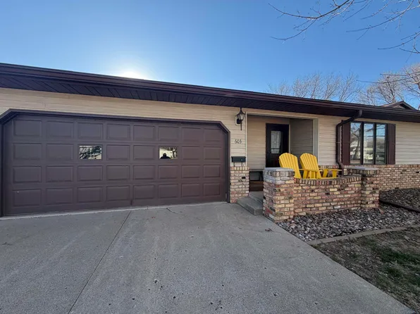 603 2nd Ave SE #2, Le Mars, IA 51031