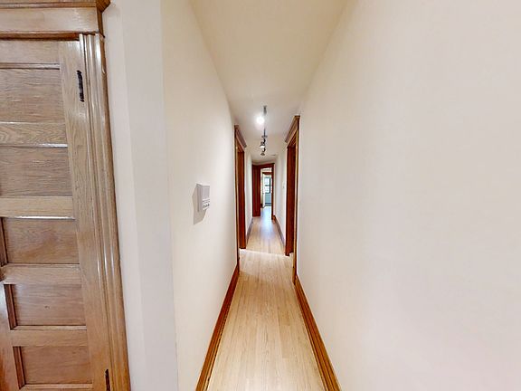 5th image of 1443 W Belle Plaine Ave #3