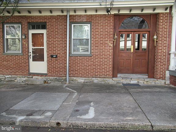 2nd image of 152 W South St