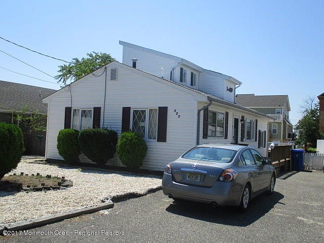 1st image of 323 Silver Lagoon Dr
