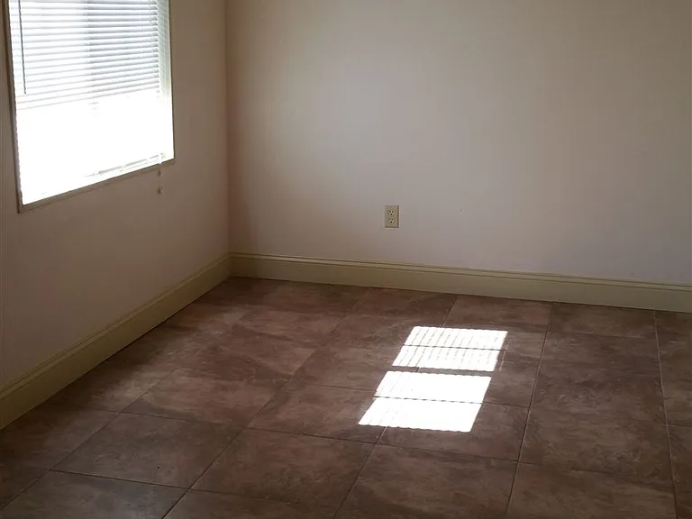 1002 N Hemlock St — Photo 53
