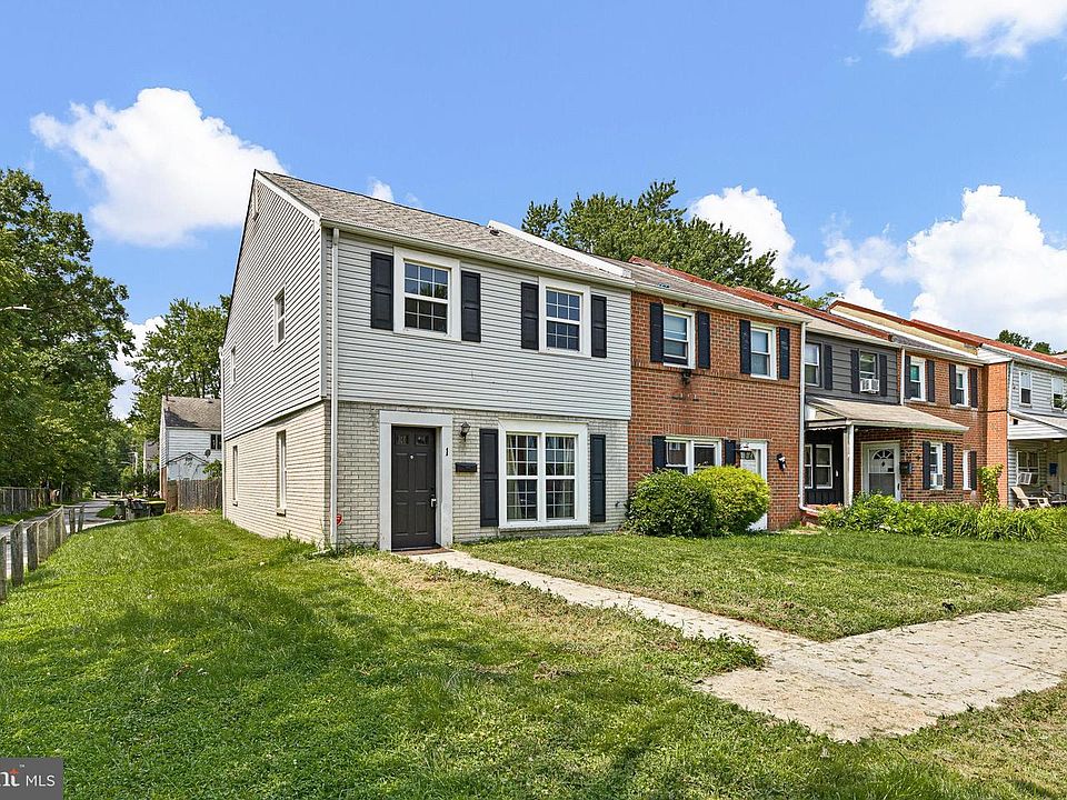 1st image of 1 Nathan Hale Ct