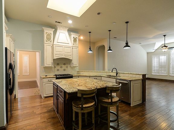 5th image of 2703 Summerwood Ct