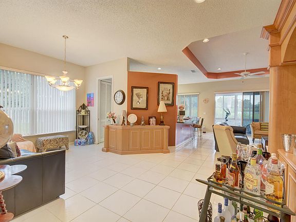 4th image of 8831 Creston Ln