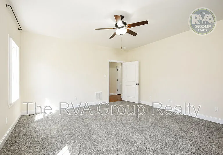 111 Wilkshire Ct — Photo 14