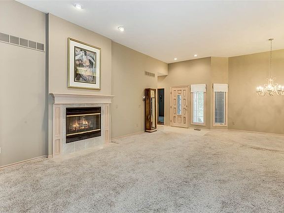 4th image of 4218 N Sweet Bay St