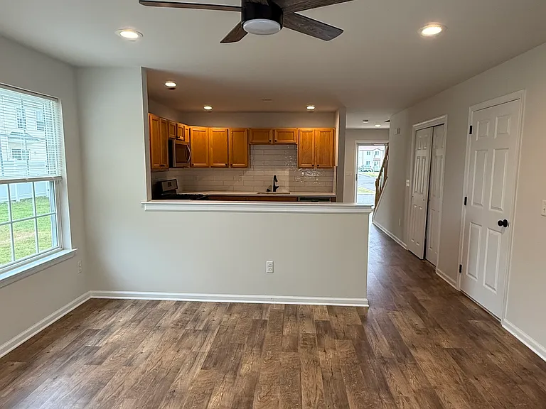 71 Jamestown Blvd — Photo 9