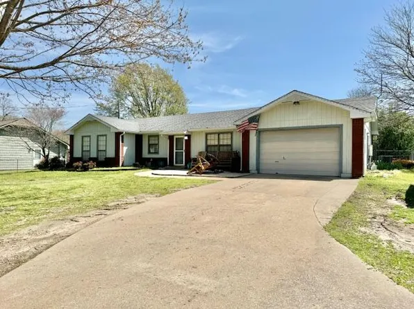 60211 E 318th Rd, Grove, OK 74344