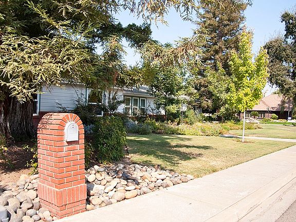 3rd image of 3920 W Grove Ct