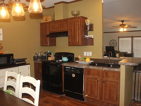 3rd image of 8738 Dogwood Dr
