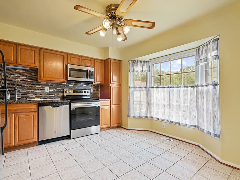 2820 Mozart Dr — Photo 1