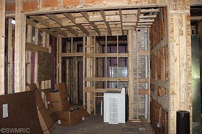 3rd image of 831 Turner Ave NW