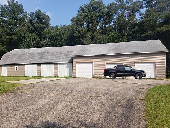5th image of 1689 N 37th St
