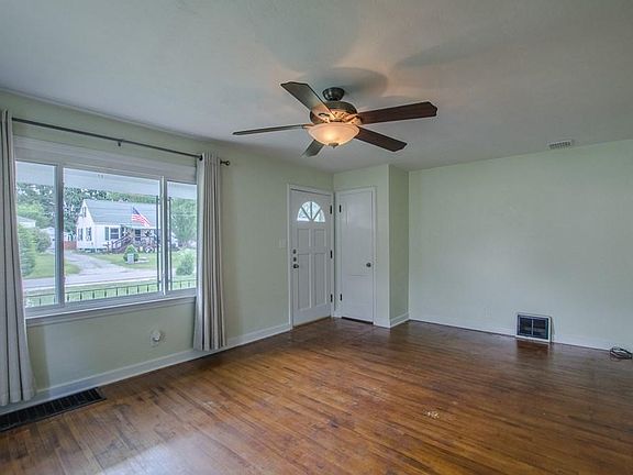 3rd image of 545 Illinois Ave N