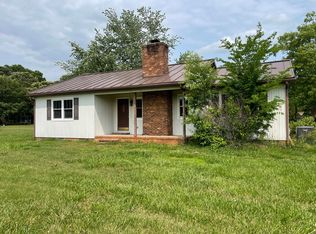 8608 Haw River Rd, Oak Ridge, NC 27310