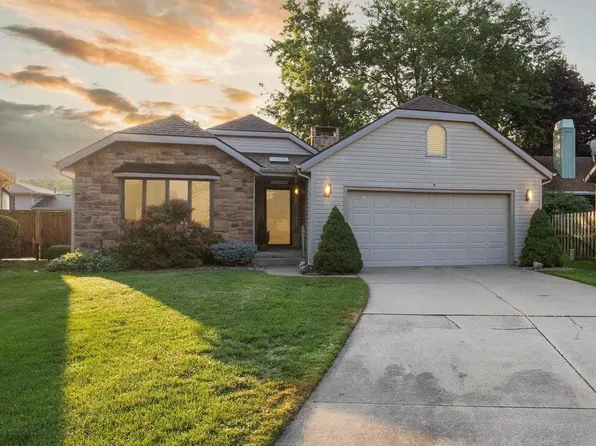 9 Salem Ct, Elkhart, IN 46514