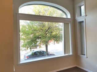 2241 W Taylor St APT 1, Chicago, IL 60612