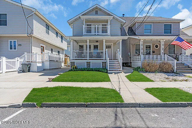 900 A St