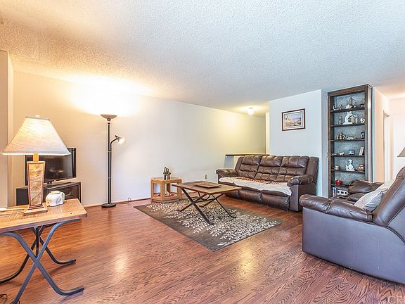 3rd image of 9047 Langdon Ave Unit 14