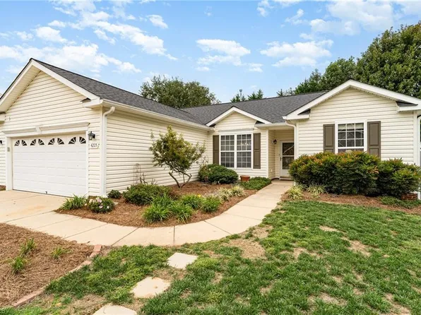 4205 Pepperbush Dr, Greensboro, NC 27405